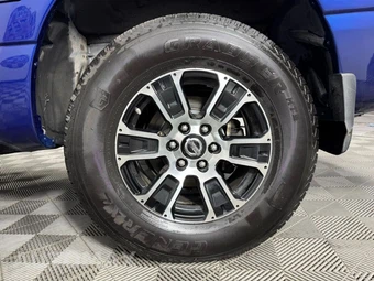 2021 Nissan TITAN SV Crew Cab Short Bed - miniatura 45
