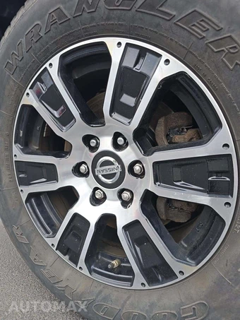2021 Nissan TITAN SV Crew Cab Short Bed - miniatura 21