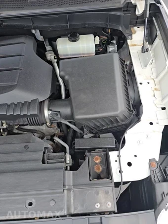 2021 Nissan TITAN SV Crew Cab Short Bed - miniatura 24