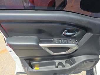 2021 Nissan TITAN SV Crew Cab Short Bed - miniatura 9