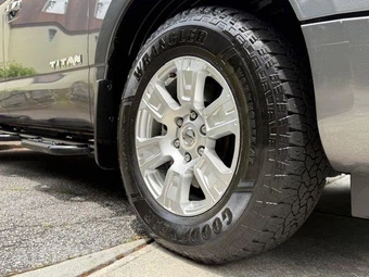 2021 Nissan TITAN SV Crew Cab Short Bed - miniatura 34