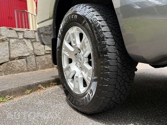 2021 Nissan TITAN SV Crew Cab Short Bed - miniatura 38