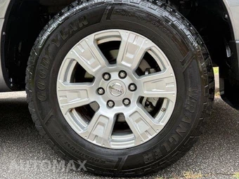 2021 Nissan TITAN SV Crew Cab Short Bed - miniatura 41