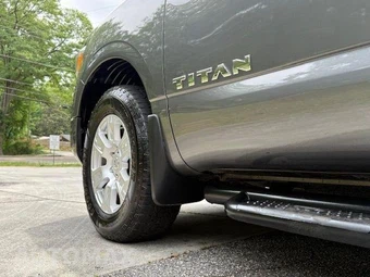 2021 Nissan TITAN SV Crew Cab Short Bed - miniatura 43