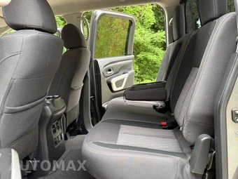 2021 Nissan TITAN SV Crew Cab Short Bed - miniatura 8