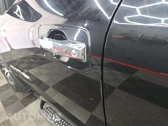 2021 Nissan TITAN SV Crew Cab Short Bed - miniatura 27