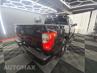 2021 Nissan TITAN SV Crew Cab Short Bed - miniatura 3