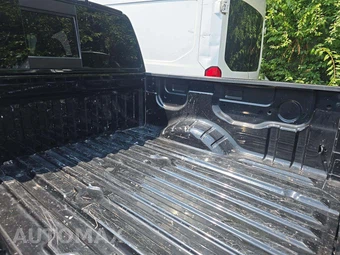2021 Nissan TITAN SV Crew Cab Short Bed - miniatura 36