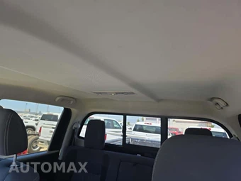 2021 Nissan Titan XD SV - miniatura 8