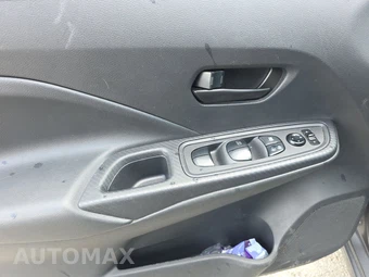 2021 Nissan Versa S – miniatura 15