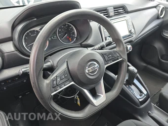 2021 Nissan Versa S – miniatura 16