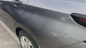 2021 Nissan Versa S – miniatura 32