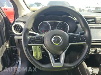 2021 Nissan Versa S – miniatura 10