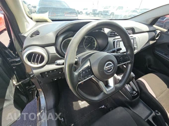 2021 Nissan Versa S – miniatura 11
