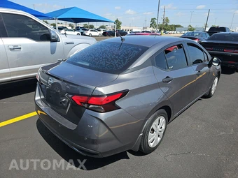 2021 Nissan Versa S – miniatura 4