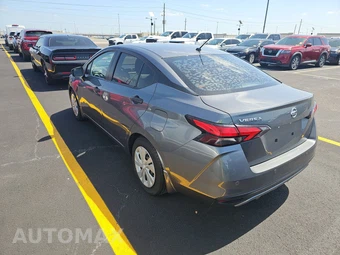 2021 Nissan Versa S – miniatura 6
