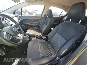 2021 Nissan Versa S – miniatura 7