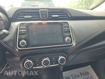 2021 Nissan Versa SR – miniatura 11