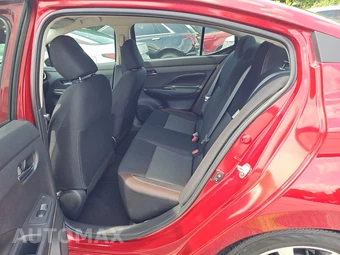 2021 Nissan Versa SR – miniatura 13