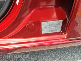 2021 Nissan Versa SR – miniatura 15