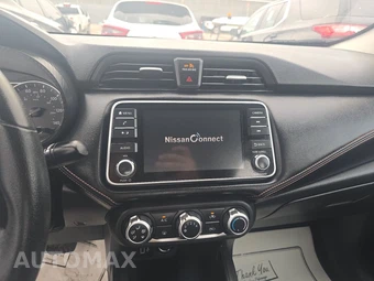 2021 Nissan Versa SR - miniatura 11