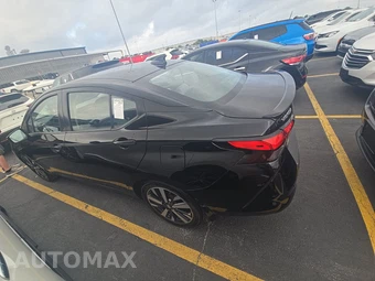 2021 Nissan Versa SR - miniatura 6