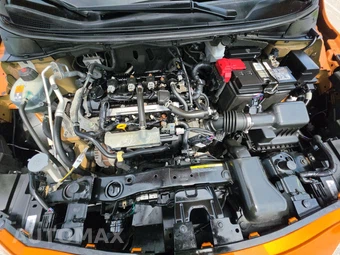 2021 Nissan Versa SR – miniatura 15