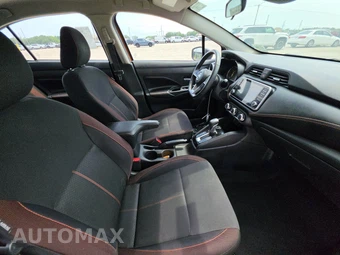 2021 Nissan Versa SR – miniatura 8