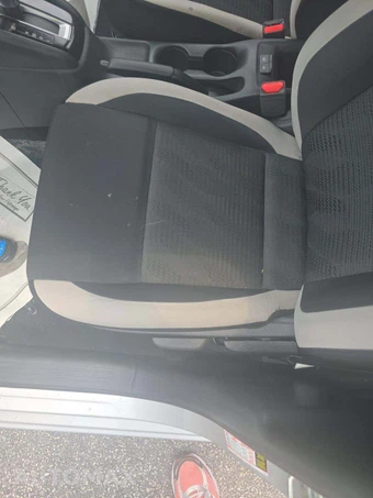 2021 Nissan Versa SV - miniatura 21