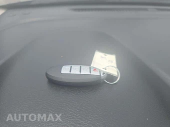 2021 Nissan Versa SV - miniatura 8