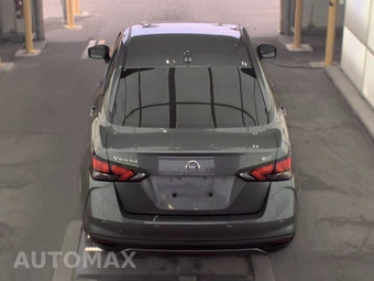 2021 Nissan Versa SV - miniatura 5