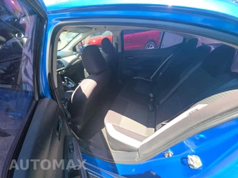 2021 Nissan Versa SV – miniatura 10