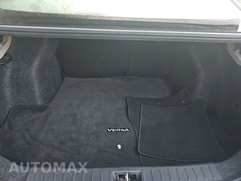 2021 Nissan Versa SV – miniatura 16