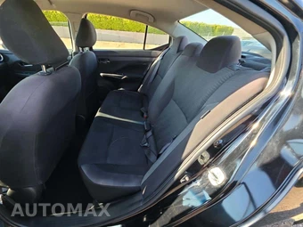 2021 Nissan Versa SV - miniatura 13