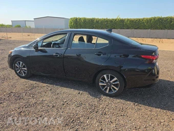 2021 Nissan Versa SV - miniatura 2