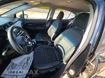 2021 Nissan Versa SV - miniatura 6