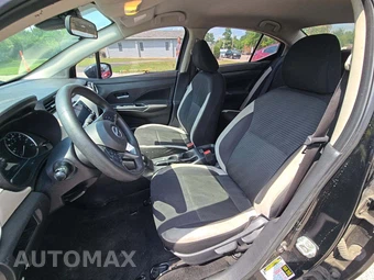 2021 Nissan Versa SV – miniatura 3