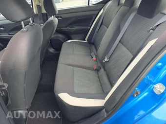 2021 Nissan Versa SV – miniatura 13