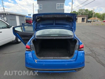2021 Nissan Versa SV – miniatura 14