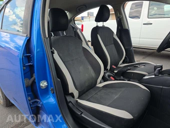 2021 Nissan Versa SV – miniatura 18