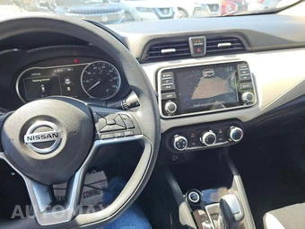 2021 Nissan Versa SV - miniatura 10