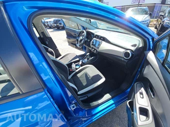 2021 Nissan Versa SV - miniatura 18