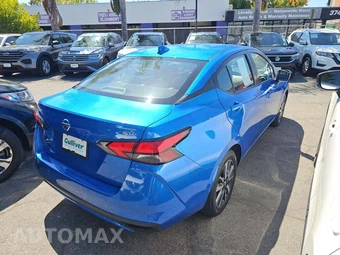 2021 Nissan Versa SV - miniatura 3
