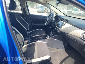 2021 Nissan Versa SV - miniatura 8