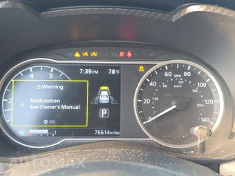 2021 Nissan Versa SV - miniatura 18