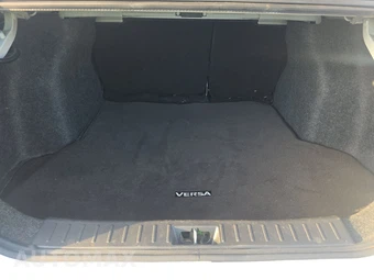 2021 Nissan Versa SV - miniatura 23
