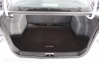 2021 Nissan Versa SV - miniatura 21
