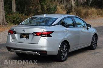 2021 Nissan Versa SV - miniatura 6