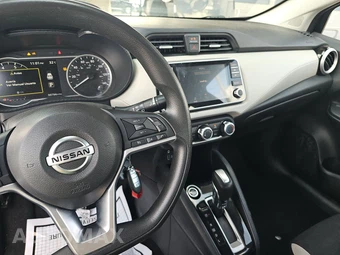 2021 Nissan Versa SV - miniatura 11