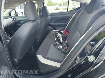 2021 Nissan Versa SV - miniatura 13